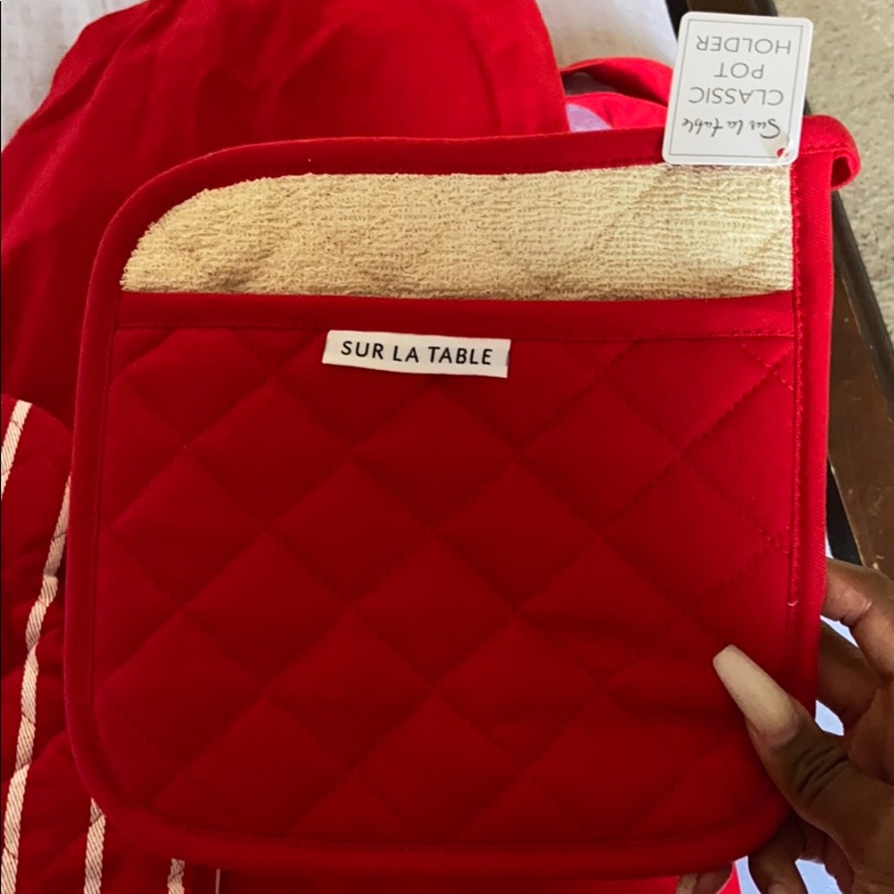 Kitchen set - Picture 2 of 3